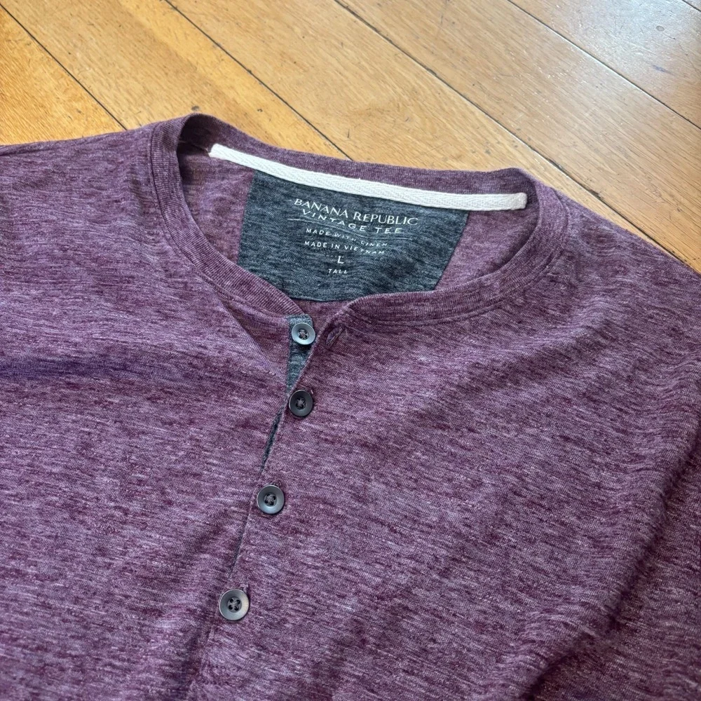 Banana Republic Vintage Tee Henley Mens L Tall Purple Linen Blend